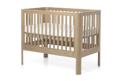 Nova tremmeseng med puslebord - eg